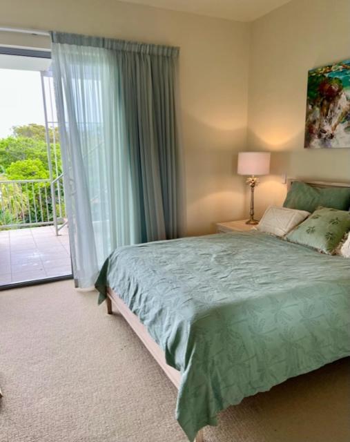 Apartment Top-floor Beachside With Views